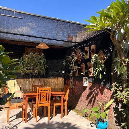 Pondok Shindu Guest House Pemuteran Exteriör bild